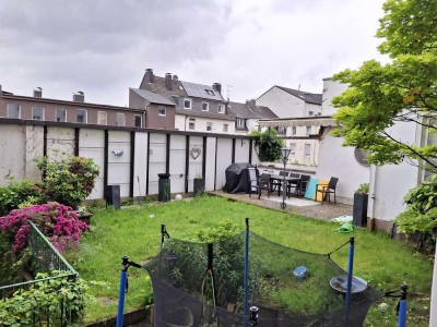 Charmantes Mehrfamilienhaus in ruhiger Seitenstraße