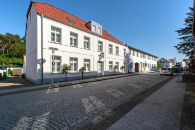 Charmante 2-Zimmer-Altbauwohnung mit Balkon in ruhiger Lage