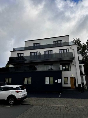 Erstbezug! Helle 3-Zimmer Wohnung mit umlaufenden Balkon in Schlebusch Zentrum