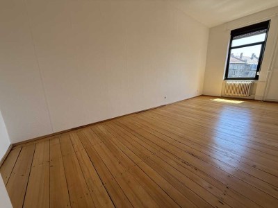 3 Zimmer-Wohnung mit Balkon und Einbauküche in der Oststadt/Karlsruhe 85qm