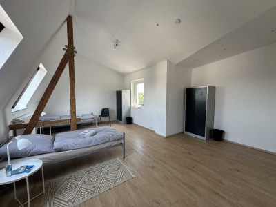 Monteurwohnung in Duisburg-Neudorf – 3 Schlafzimmer, voll möbliert, ideal für 4 Personen