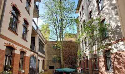 Charmantes Atelier mit Balkon im Herzen der Altstadt * am Campus der Martin-Luther-Universität