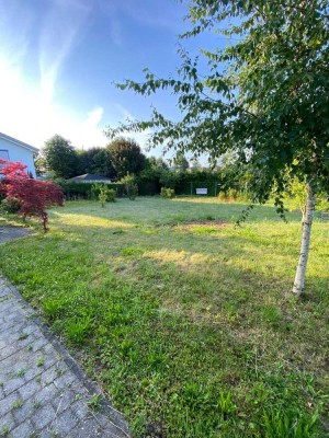 Hobbyraum / Kellerraum mit großem Garten zu vermieten