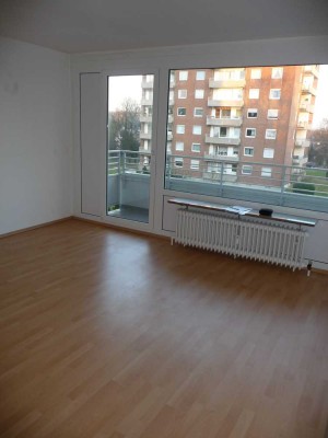 3 Zimmer Wohnung mit Balkon - zentral und doch im Grünen (S25-69) E0548A