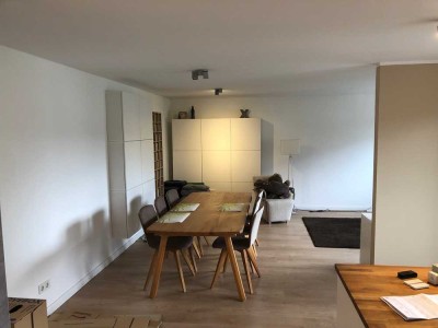 Gepflegte 4-Zimmer-Wohnung mit Balkon und EBK in Bergheim