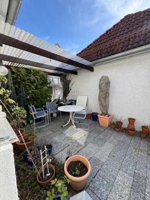 Mehrfamilienhaus mit Gewerbeeinheit- Zentrum von Nellingen mit Garage-Stellplätze