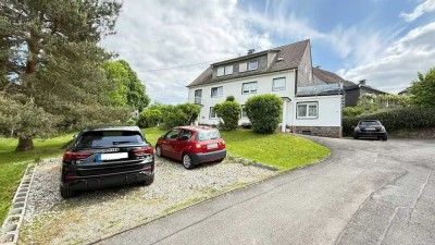 Mehrfamilienhaus mit großem Grundstück in Wiehl