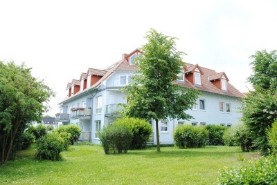 Markkleeberg - 2-Raumwohnung in ruhiger, grüner Lage mit Tiefgaragenstellplatz, Einbauküche & Balkon