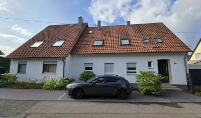 4-Familienhaus mit Doppelgarage und 3 Stellplätzen in bester Wohnlage von Weissach!