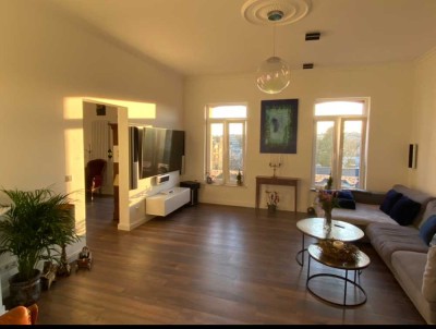 Luxus-Altbauwohnung (möbliert) am Kurpark Bad Homburg (Stadtmitte)
