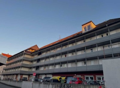 Kapitalanlage/Eigennutzung -Teilvermietete Dachgeschosswohnung mit der Möglichkeit zur Selbstnutzung