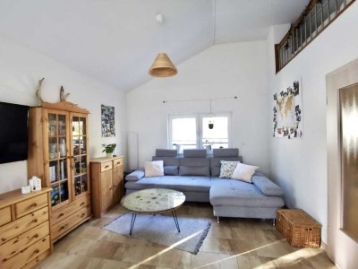 PROVISIONSFREI | Neuwertiger Bungalow, Fußbodenheizung, Kamin, großes Grundstück in Seenähe
