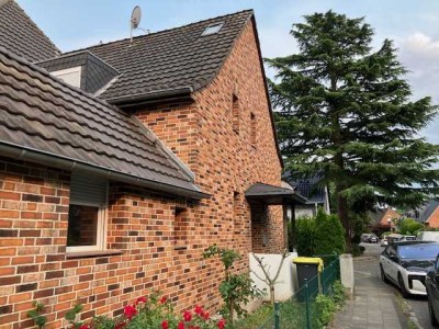Charmantes Reihenendhaus in bester Wohnlage von Neuss - provisionsfrei!