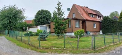 Sanierungsbedürftiges Einfamilienhaus mit schönem Grundstück - ideal als Ferienhaus