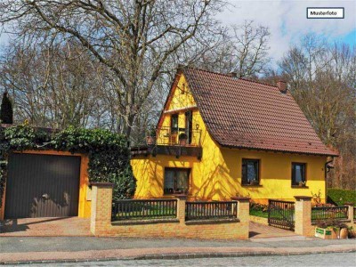 Provisionsfrei Einfamilienhaus in 06120 Halle, Rüsternweg