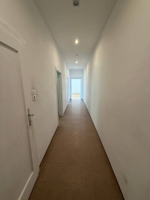 *Stilvoll wohnen in Toplage* Altabuwohnung mit Balkon in Graz