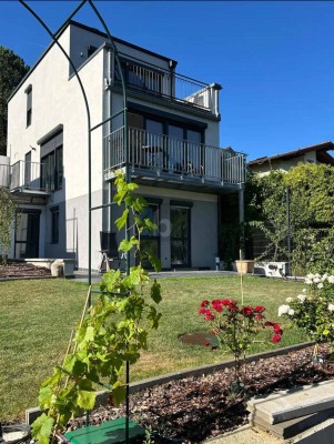 MÖBLIERTER WOHNHIT MIT BLICK AUF DIE WEINBERGE - 1 JAHR, VERLÄNGERUNGSOPTION
