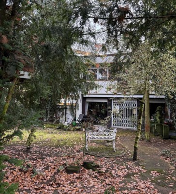 Bieterverfahren - Reiheneckhaus im Dornröschenschlaf