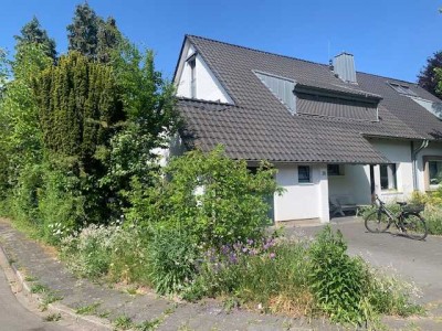 Doppelhaushälfte mit 4 Zimmern in Bestlage des Blumenviertels in Krefeld-Bockum