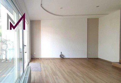 Reihenmittelhaus mit Studio-Dachgeschoss und schönem Garten