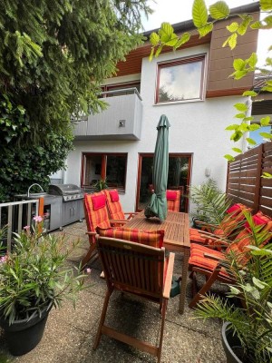 Großes gepflegtes RMH mit Dachstudio und Naturgarten in der Daimlerstadt