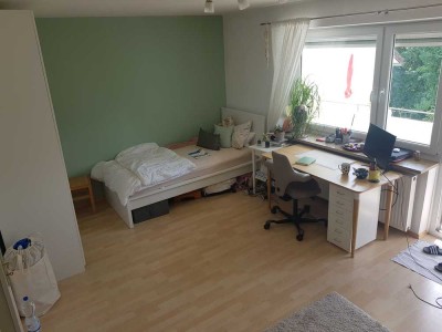 Gepflegtes Appartement mit Loggia und Einbauküche in Freising /Vötting, unmöbliert