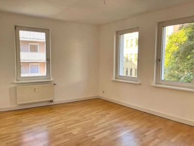 Attraktive 4-Zimmer-Etagenwohnung – Stadtpark nur wenige Schritte entfernt