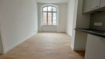 *** Moderne 1-Raum-Wohnung im sanierten Gymnasiumgebäude ***