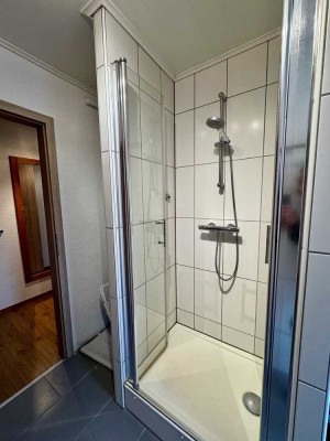 Renovierte Helle 2-Zimmer Wohnung mit EBK in KL-City