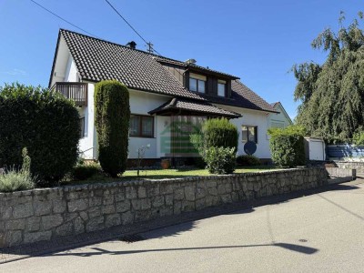 Geräumiges Einfamilienhaus mit Garten und Pool in Rammersweier