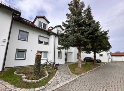 Große Wohnung mit Balkon: 4-Zi., Haustiere willkommen!