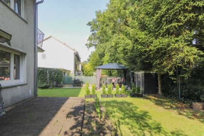 Attraktive Doppelhaushälfte mit großem Garten in Nürnberg, Reichelsdorf