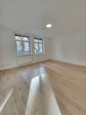 Renovierte Altbauwohnung im Zentrum!