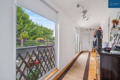 Hell, modern, saniert – Premium Wohnung mit Dach Terrasse