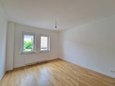 Nachmieter gesucht für 2-Raum-Wohnung mit Balkon und EBK in Stuttgart