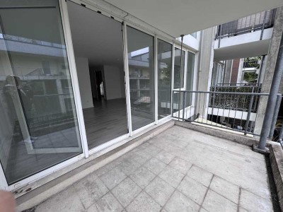 // tolle 2 Zimmer Wohnung mit Balkon im 1. OG //