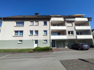 Günstige, sehr schöne und  gepflegte 2-Raum-Wohnung mit Balkon und EBK in Plettenberg
