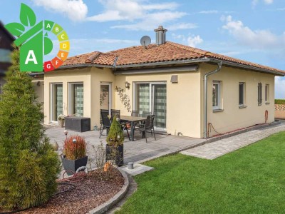 Energieeffizienter Bungalow mit großem Grundstück in Schwandorf