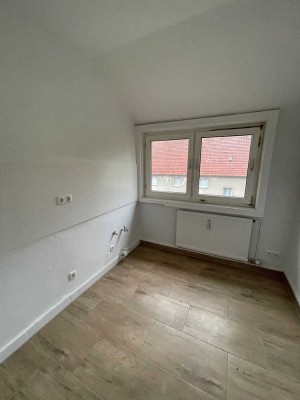 Wir erlassen Ihnen 2 Kaltmieten! Gemütliche Dachgeschosswohnung.
