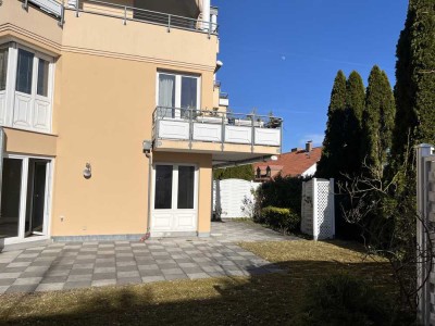 Helle 2 Zimmer-Wohnung mit Wintergarten und Seeblick