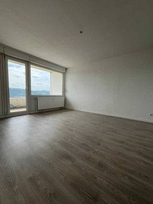 3 Zimmer Wohnung mit Balkon
