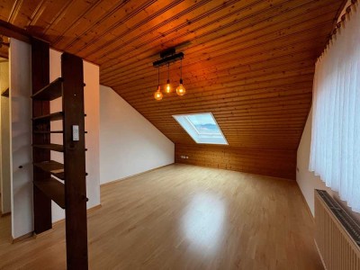 Helle 2 ZKB DG Wohnung mit EBK in Heidelberg-Pfaffengrund