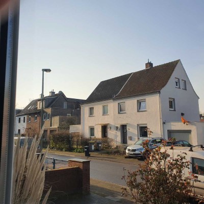 Doppelhaushälfte mit 138 m² Wohnfläche, 6 Zimmer, Kernsanierung in 2023 I Haus mit Kamin zur Miete I