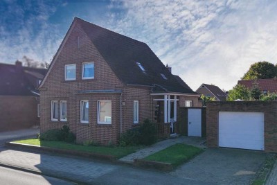 Zentrale Lage, schönes Grundstück, solide Bausubstanz