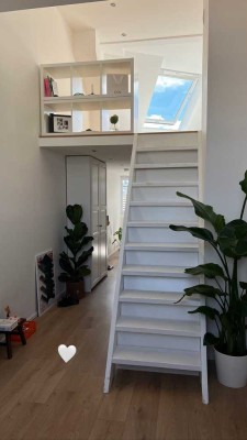 Charmante, helle Dachgeschosswohnung