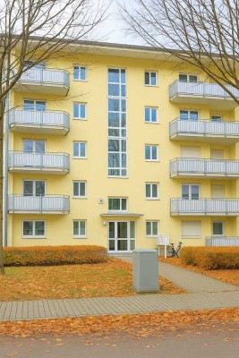 2-Zimmer Wohnung in Dachau frisch renoviert mit 2 Balkonen