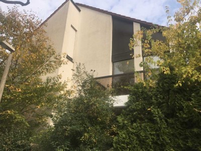 Wohnen beim Park! großzügige, helle 1 Zi-Dachgeschosswohnung