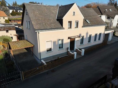 Großzügiges Ein-/Zweifamilienhaus mit Garage, Carport & Nebengelass