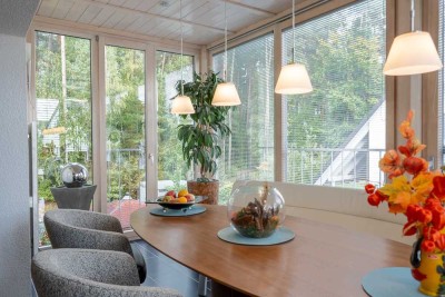 Luxuriös, modern, einzigartig – 7 Zimmer mit Garten und vielen Extras