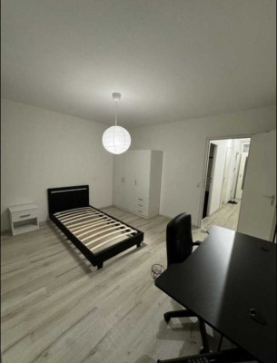 Voll möbliertes WG-Zimmer in Friedrichshafen - zentrale Lage